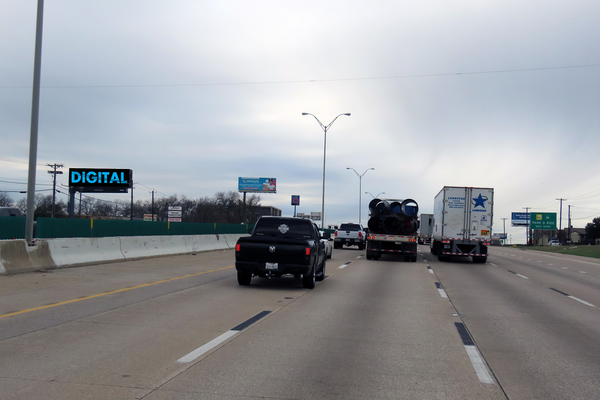 Thornton Fwy (I-30) SS 0.3mi E/O Belt Line Rd F/E - 1