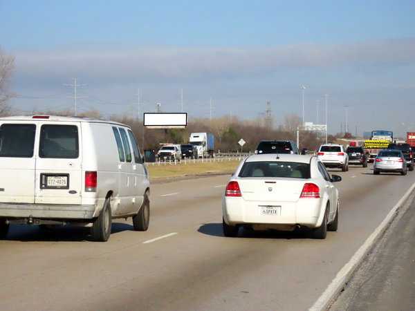 I-45 WS 0.8mi N/O Simpson Stuart Rd F/S - 1