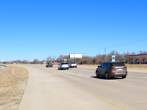 Jacksboro Hwy ES 0.1mi N/O Wells Burnett Rd F/S - 2