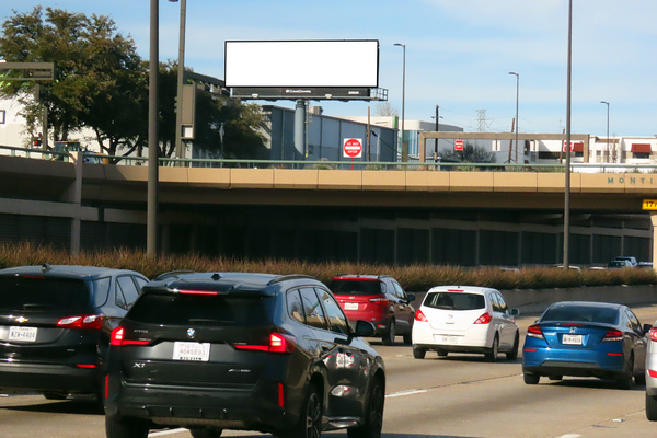 Central Expwy (SH 75) WS 0.4mi N/O Knox St F/S - 1
