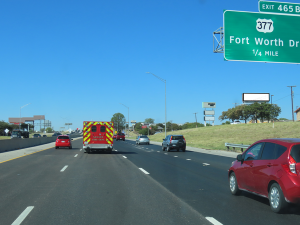I-35 ES 0.4mi N/O Teasley Ln F/S - 2