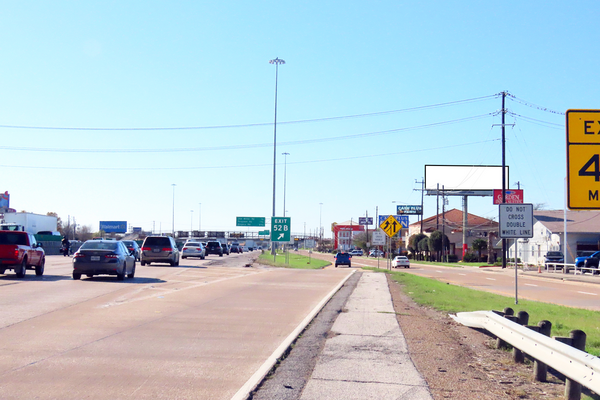 Thornton Fwy (I-30) NS 0.3mi W/O Buckner Blvd F/E - 2