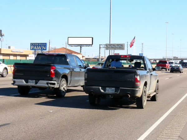 Thornton Fwy (I-30) NS 0.3mi W/O Buckner Blvd F/W - 1