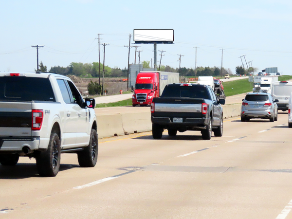 I-30 E NS 0.5mi W/O FM 551 F/W - 1