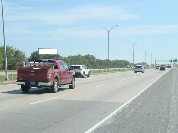 I-45 ES 0.3mi N/O Linfield Rd F/N - 1