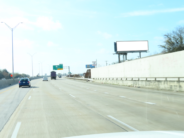 I-45 WS 0.2mi N/O Lamar St F/N - 2