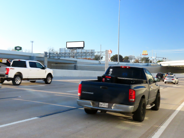 Thornton Fwy (I-35E) ES 0.1mi N/O Ewing Av F/N - 1
