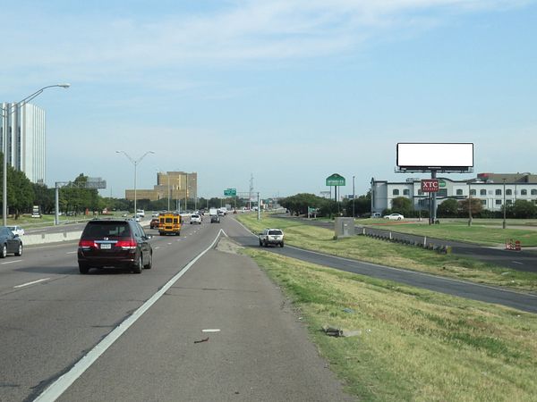 Stemmons Fwy (I-35E) ES 0.2mi N/O Empire Central F/S - 2