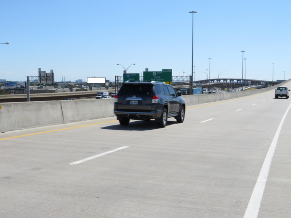 TEXpress @ Stemmons Fwy (I-35E) ES 10ft N/O Manana F/N - 1