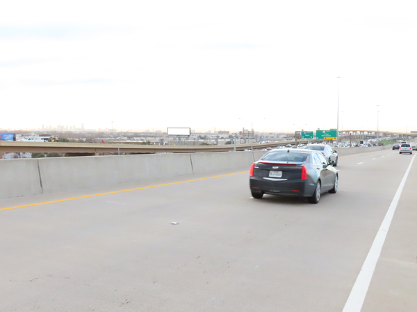 TEXpress @ Stemmons Fwy (I-35E) ES 0.1mi N/O Manana F/N - 1