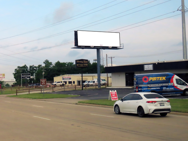 Pioneer Pkwy NS 0.3mi W/O Bowen Rd F/E - 2