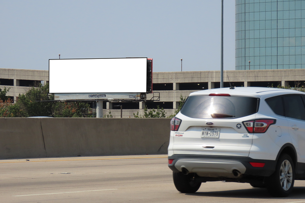 LBJ Fwy (I-635) SS 400ft W/O Webb Chapel Rd F/E - 1