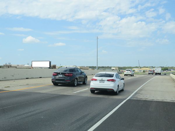 Hwy 80 SS 200ft W/O FM 548 F/E - 2