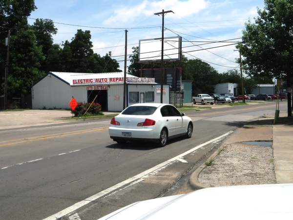 Clarendon Dr NS 10ft W/O Hollywood Av F/W - 1