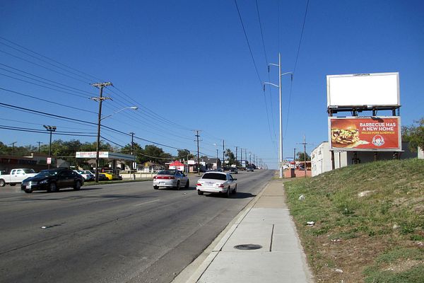 Davis St NS 140ft W/O Westmount Av F/E - 2