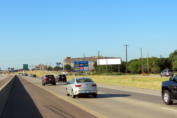 I-35 WS 0.7mi N/O University Dr F/N - 3