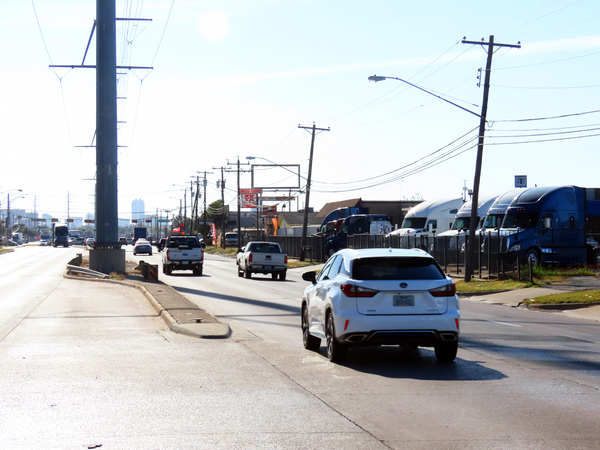 Irving Blvd SS 300ft W/O Mockingbird Ln F/W - 2