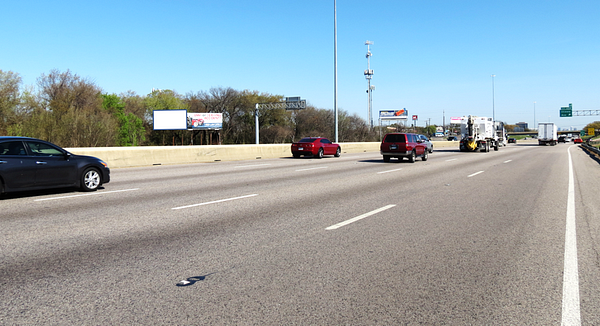 Thornton Fwy (I-35E) WS 650ft S/O Illinois Av F/S - 1