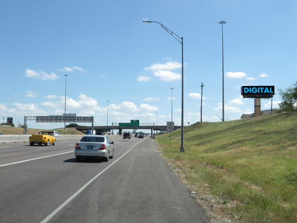 Airport Fwy SS 0.2mi E/O Main St F/W - 2