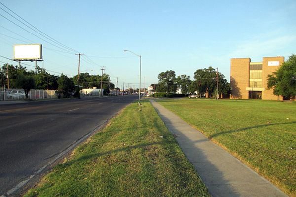 Belknap St NS 140ft W/O Retta Av F/W - 1