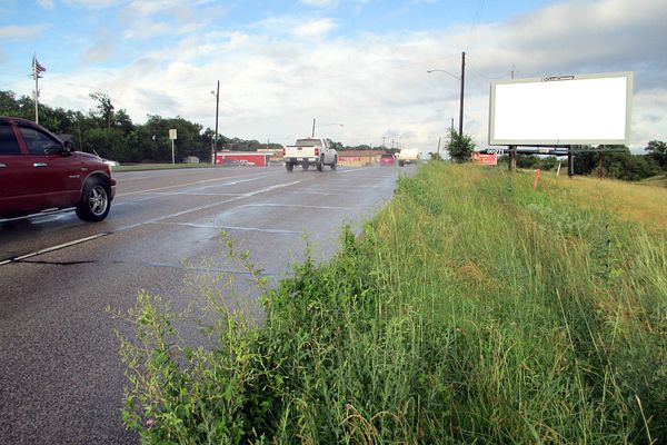 Lancaster Av SS 90ft W/O Milam St F/W - 2