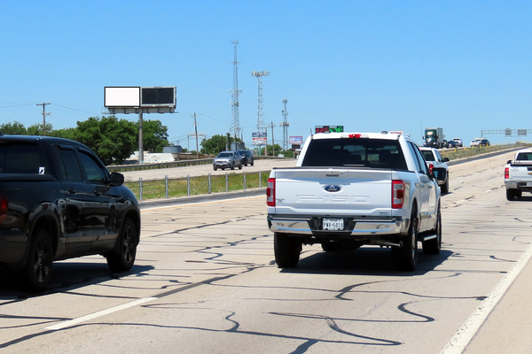 West Fwy (I-30) SS 25ft W/O Linkmeadow F/E - 1