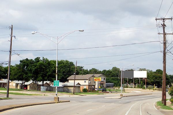 Fort Worth Av NS 110ft E/O Navaro Rd F/W - 2