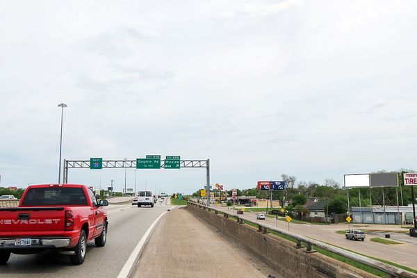 Thornton Fwy (I-30) SS 500ft W/O Winslow Av F/W - 1