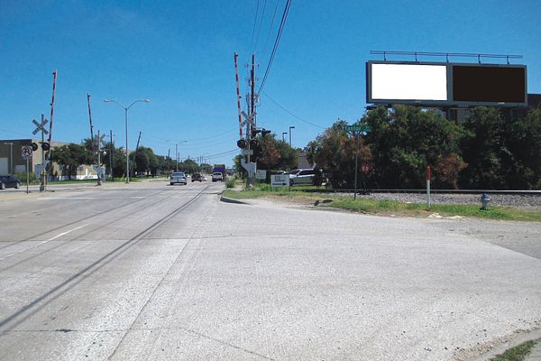 Royal Ln SS 200ft W/O Kline St F/W - 3