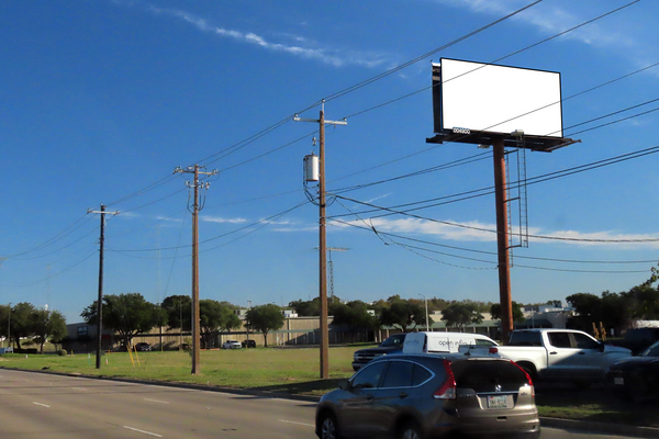 Loop 288 ES 0.3mi N/O McKinney F/S - 2