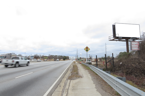 Hwy 138 ES 1000ft N/O I-20 F/S - 1