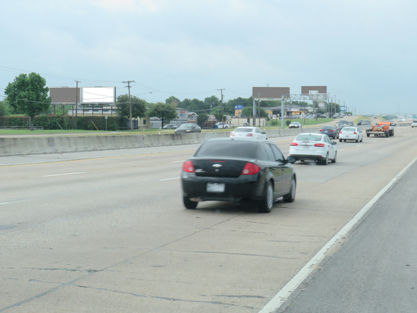 Thornton Fwy (I-35E) ES 0.4mi N/O Camp Wisdom Rd F/N - 2