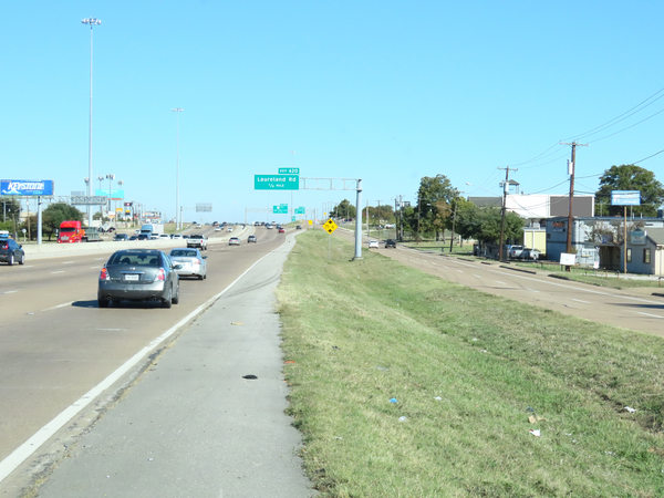 Thornton Fwy (I-35E) ES 0.4mi N/O Camp Wisdom Rd F/S - 3