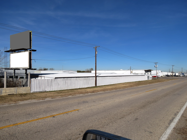Belt Line Rd WS 0.2mi N/O Pioneer F/S - 2