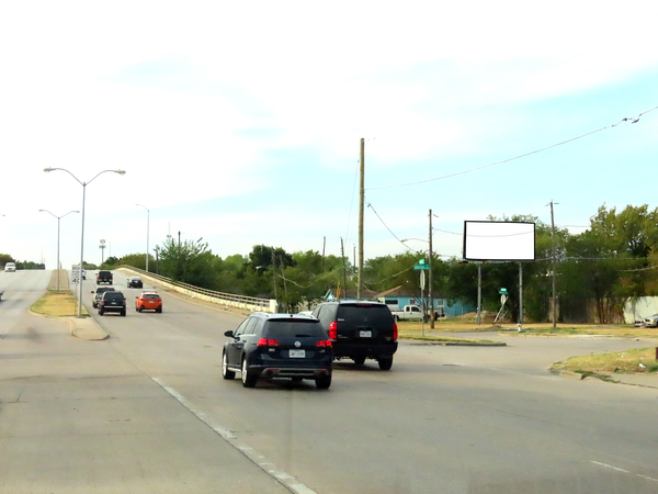 Hampton Rd WS 700ft S/O Singleton Blvd F/N - 2