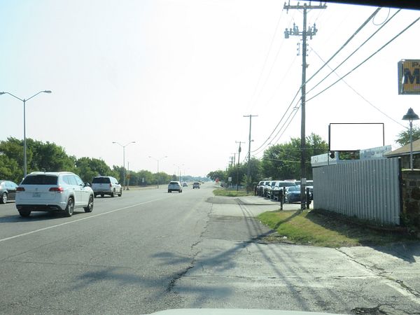 Davis St SS 0.5mi E/O Cockrell Hill Rd F/W - 2