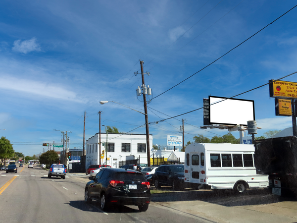 Main St SS 650ft W/O Haskell Av F/W - 2