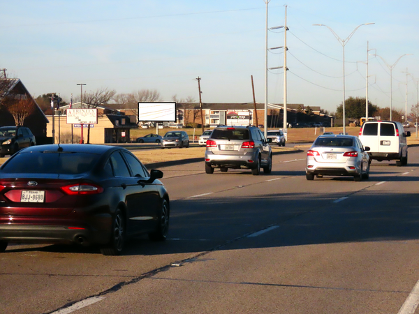 Pioneer Pkwy W SS 0.57mi E/O Great SW Pkwy F/E - 1