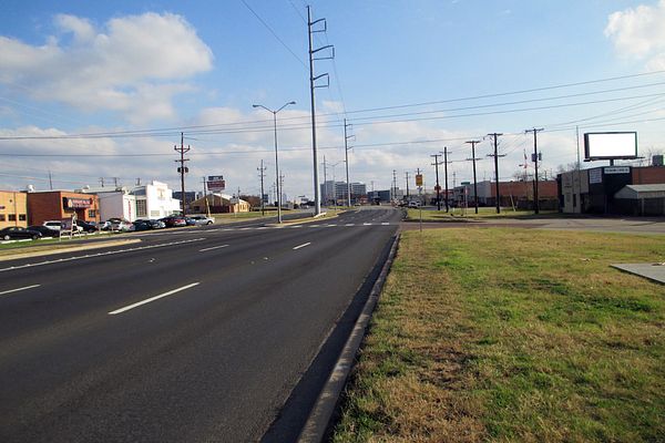 Hines Blvd WS 500ft N/O Empire Central F/N - 2