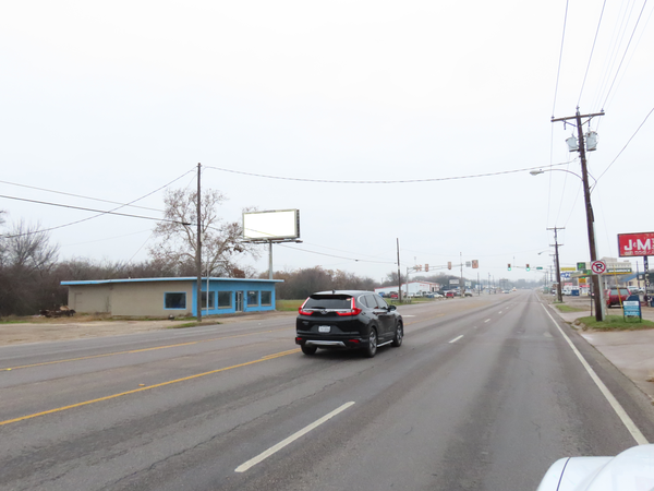 N Main St WS 0.2mi N/O Poindexter F/S - 1