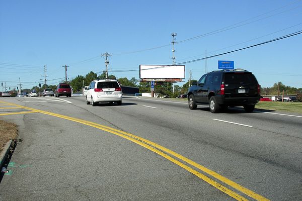 North Cobb Pkwy ES 1500ft S/O Hwy 5 Connector F/S - 1