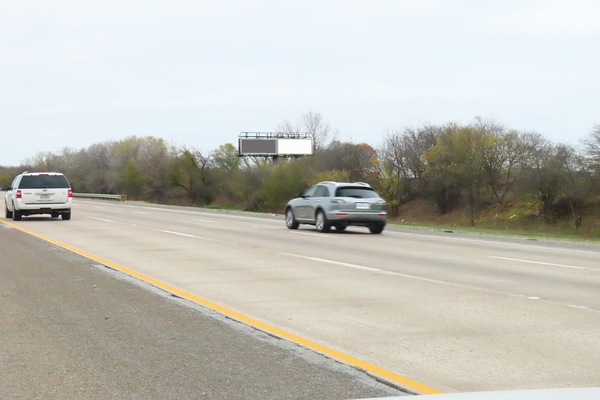 I-45 ES 0.57mi N/O Simpson Stuart Rd F/S - 4