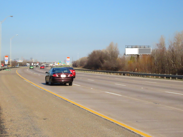 I-45 ES 0.28mi N/O Simpson Stuart Rd F/S - 3