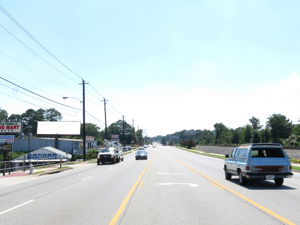 Buford Hwy ES 100ft N/O Hillside St F/N - 1