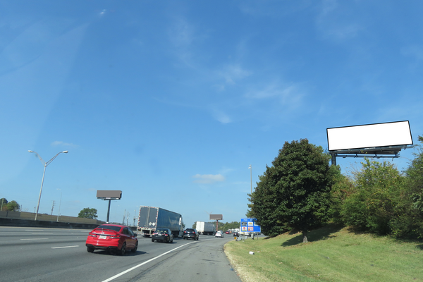 I-75N ES 500ft S/O Roswell St F/S - 1