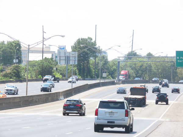I-75N ES 300ft N/O West Paces Ferry Rd F/N - 1