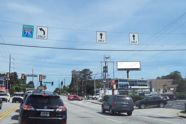 I-75N ES 300ft N/O West Paces Ferry Rd F/S - 1