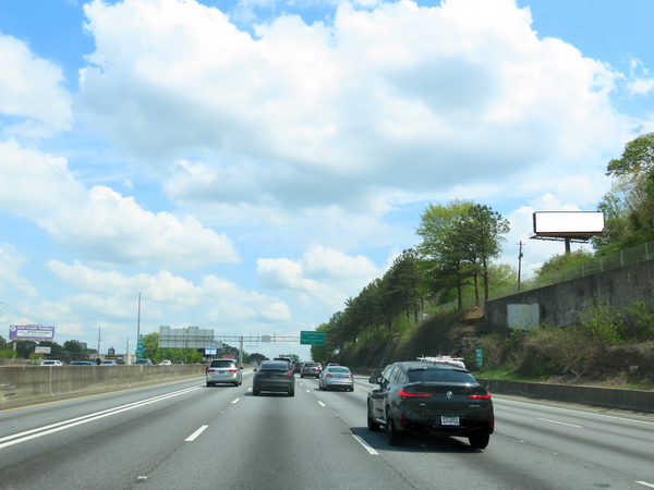 I-85N ES 1200ft S/O Clairmont Rd F/S - 1