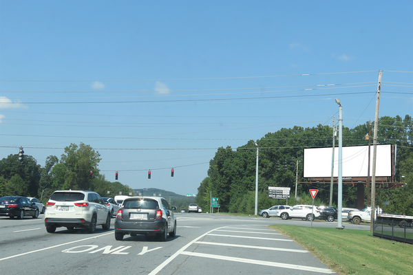 South Marietta Pkwy SS 50ft E/O Lower Roswell RD F/W - 1
