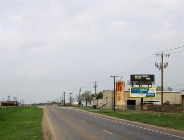 HWY 31, 1.3 MI E/O I-45, N/S BOTTOM